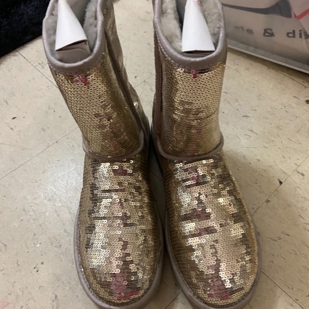 Classic Short Sparkles Silver Sz 10